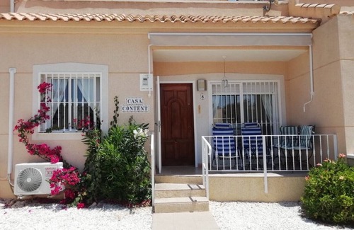 San Miguel de Salinas Villa | Villamartin, El Galan holiday bungalow Casa Content.