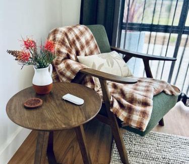 Budgee Budgee Villa | Villas at Small Batch Brewery & Hop Farm Mudgee