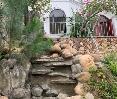 Thach That Apartment | Villas Little White House Quê Vải