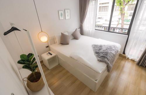 Hang Trong Apartment | Villaxe Drumie, 50m to Hoan Kiem lake - by Antique