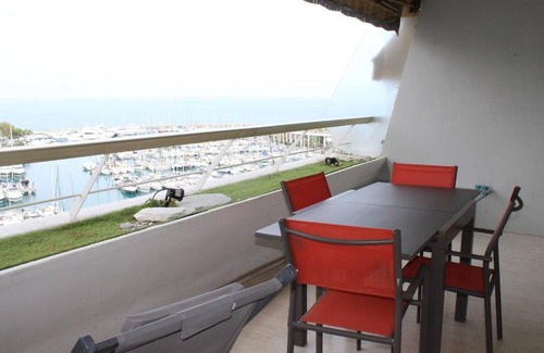 Villeneuve Loubet Beach Apartment | Villeneuve-Loubet : Appartement avec Terrasse, Climatisation et Garage - FR-1-252A-34
