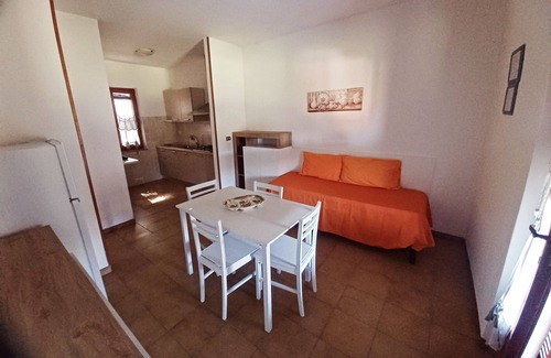 Naregno Villa | VILLETTA "THE OLIVE" close to the beach, nice private garden, air conditioning