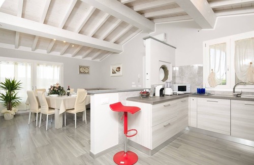 Fucecchio Villa | Villino le Viole In Fucecchio, Tuscany