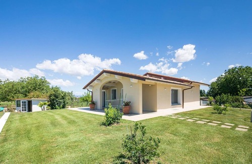 Fucecchio Villa | Villino le Viole In Fucecchio, Tuscany