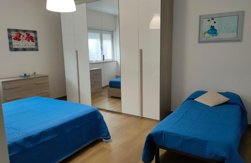 L'Aquila House | Villino Maria Pia, appartamento in villino in centro storico L'Aquila