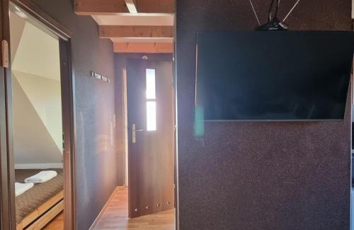 Piechowice Apartment | vinico