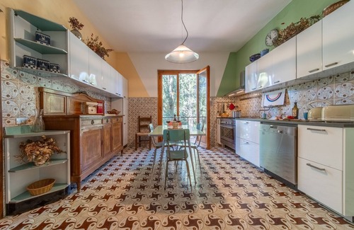 San Donato in Poggio Villa | Vintage 70s Home - your place in Tuscany. Holiday Home, Events & Retreats.