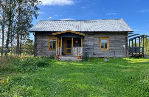 Kivijarvi Villa | Vintage atmospheric log house