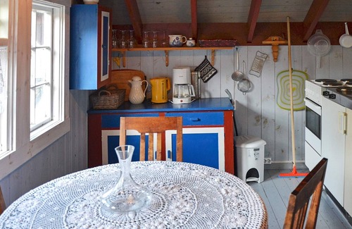 Torjulvagen House | Vintage Charm by the Sea-By Traum