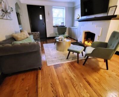Detroit House | Vintage Charm, E. Eng. Village, 10mins to Dt. Det.