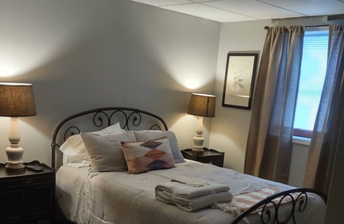 Oneida Apartment | vintage charm on broad