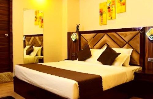 Police Bazar Hotel | Vintage Dreams