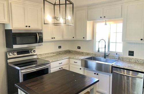 Shenandoah Valley Other | Vintage Farmhouse on 50 acres surrounded by vineyards - Farmhouse experience