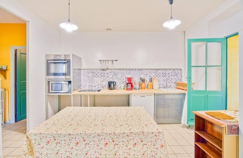 Gornies House | Vintage Retreat by the Vis