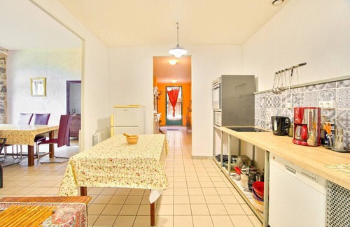Gornies House | Vintage Retreat by the Vis