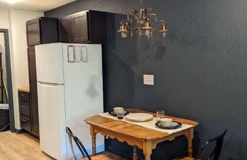 Manhattan House | Vintage Ships Inn Duplex