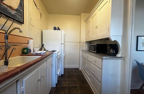 Belltown Apartment | Vintage Studio in Belltown-Space Needle