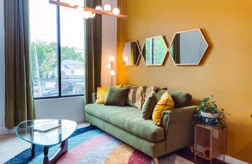 North Nashville House | Vintage Vibes - Minutes From The Broadway Buzz