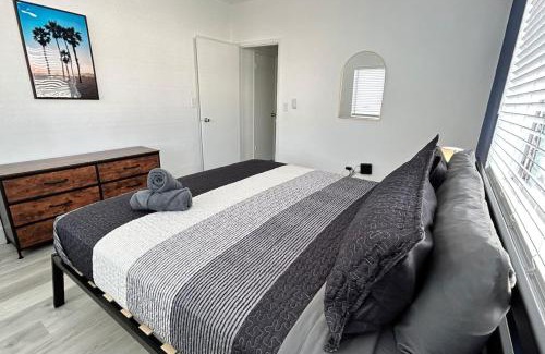 West Avenue Apartment | Vintage Vibes Modern Flair South Beach Sanctuary