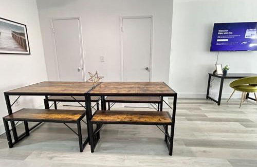 West Avenue Apartment | Vintage Vibes Modern Flair South Beach Sanctuary