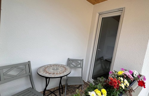 Wiesloch Apartment | ❤ VipStay the stylish 53m² suite with kitchen, balcony, parking, WiFi, SmartTV ❤