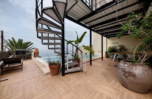 Santa Ursula House | Vista Bella