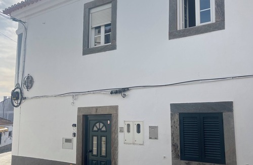 Mourao Apartment | Vista Mourisca: Your refuge in Mourão!