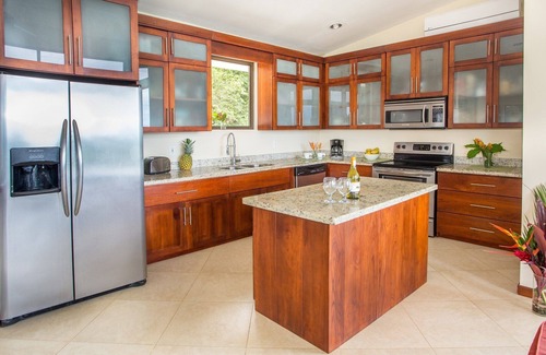 Parrita House | Vista Pacifica - Breathtaking Views and Peaceful Atmosphere Amazing Views & WiFi