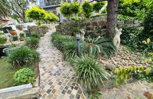Arncliffe House | Vista unit Close to the City & Airport & Train station and Brighton Le Sands Beach