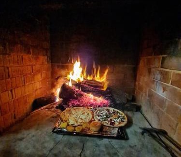 Gwandalan House | VIVID - Lake Macquarie Cosy House, heated pool, ev station, fireplace 1 hour from Sydney