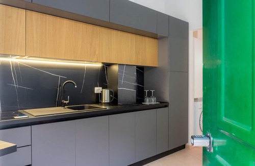 Tuscolano Apartment | VivimiHome - Apt a pochi passi dalla metro,con ingresso privato