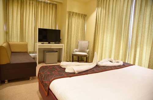 Anand Hotel | Viz Park Hotel