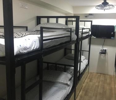 Malad West Hostel | Vnest Dormitory