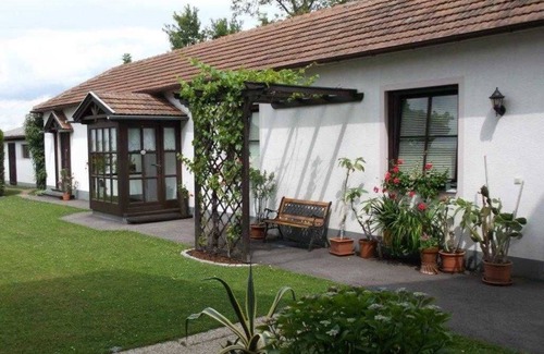 Sitzenberg-Reidling Apartment | Vogelhaus - DZ 1 - Gästehaus Schlossblick