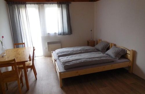 Mutenice House | Vojtěch Jestřáb - rodinné vinařství