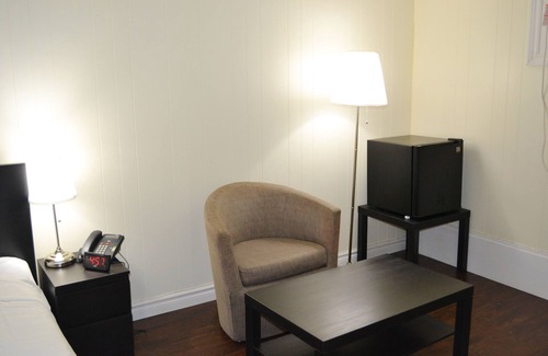 Listowel Hotel | VOW MOTEL LISTOWEL ON