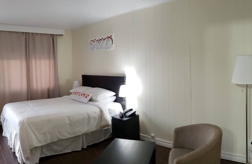 Listowel Hotel | VOW MOTEL LISTOWEL ON