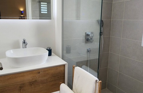 Tahiti Apartment | Vrbo Property