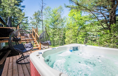 Rawdon Ski Chalet | Vue sur Lac Spa Billard Wifi Smart TV 5 Chambres Lits King Cuisine+