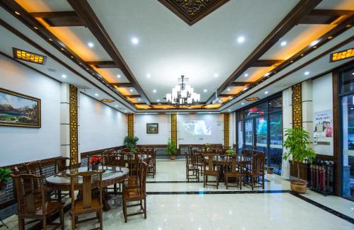 Yi County Hotel | W Smart Motel Superior Hongcun