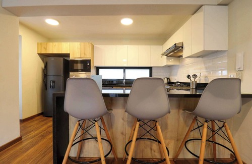 Armendariz Apartment | w* | Spotless 2BR with Balcony in Miraflores