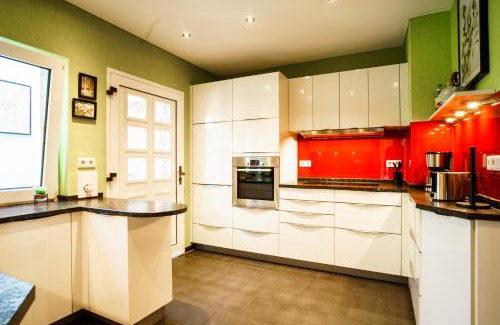 Mettingen House | W20 I Gruppen I 7 Zimmer für 9 I 2 Bäder I Garten I Netflix Smart TV I Premium