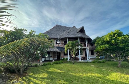 Shimoni Villa | Wagawimbi Villa 560 m2, Breathtaking View of the Indian Ocean, Kenya