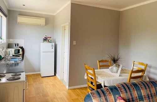 Wagin Cabin | Wagin Country Retreat; relaxing and homely