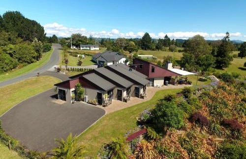 Waitomo Caves Bed & Breakfast | Waitomo Golfstays B&B