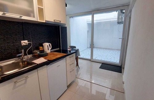 Gornji Kono Apartment | Wake up 100m from Dubrovnik old walls, near the Sea and Game of Thrones location
