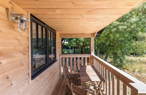 Llantwit Major Cottage | WALDEN LODGE, family friendly, with open fire in Llantwit Major