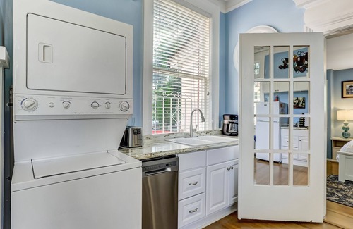 Thomas Square Apartment | Walk Everywhere in Starland, Heated Pool Access