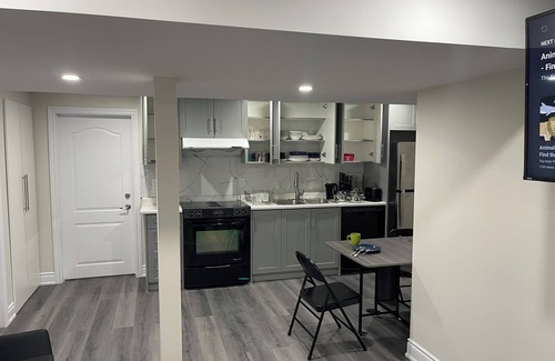 Thorold House | walk-in Basement - in suite Niagara falls