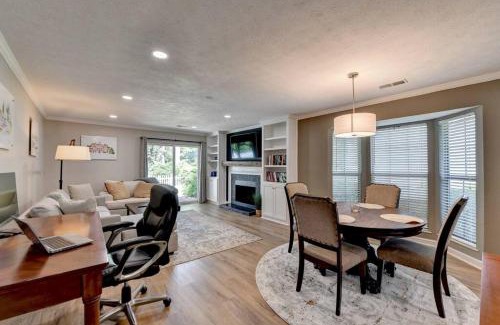 Alpharetta House | Walk to Avalon or Downtown 3
